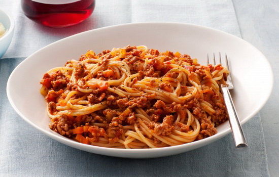 Спагетти с фаршем и спагетти с фаршем и томатной пастой - любимые! Лучшие рецепты спагетти с фаршем: невозможно пройти мимо