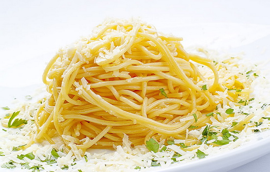 Спагетти с сыром – итальянское блюдо на нашем столе. Быстрые рецепты приготовления спагетти с сыром и разными добавками