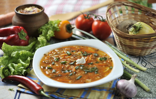 Лёгкий на вкус и в приготовлении суп: как варить рассольник. Секрет варки рассольника из самых простых продуктов: быстро и вкусно