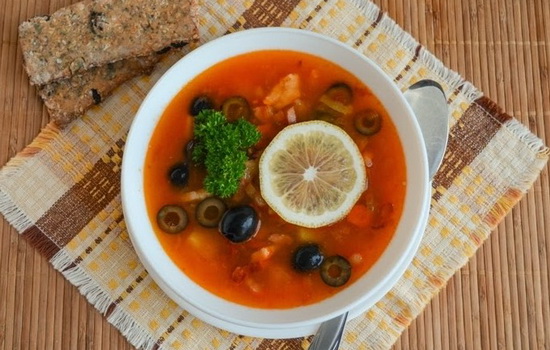 Как варить солянку суп с колбасой рецепт с фото пошагово в домашних условиях