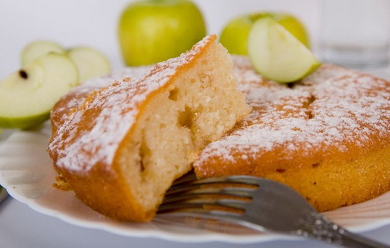 Манник с яблоками – пирог из беззаботного детства! Рецепты манника с яблоками: на кефире, сметане, молоке, воде, с творогом