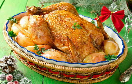 Курица с яблоками в духовке – это вам не шутка! Рецепты ароматной курицы с яблоками в духовке: целиком и кусочками