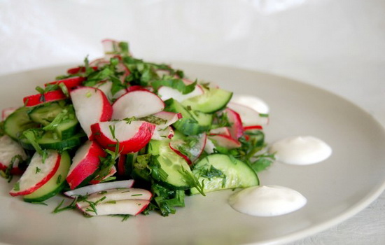 Любимые рецепты простых салатиков на скорую руку. Простые салаты на скорую руку на каждый день и для праздничного стола
