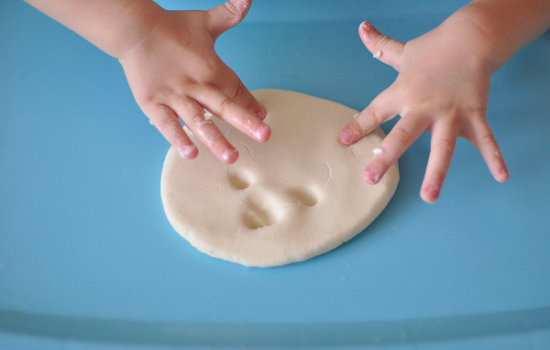 Тесто для лепки - для детей замена пластилину: лучшие рецепты. Как сделать соленое тесто для лепки поделок в домашних условиях
