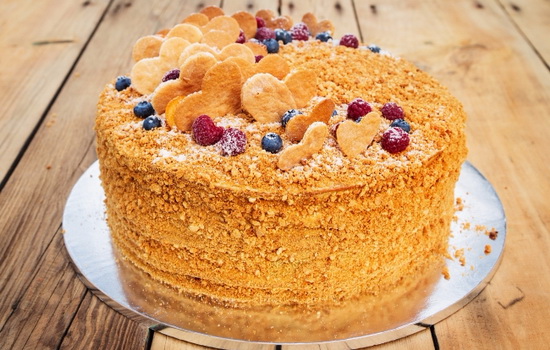Простой торт на кефире: рецепты выпечки на любой вкус. Домашние технологи о приготовлении простых тортов на кефире