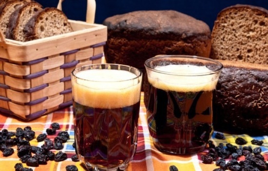 Квас из черного хлеба – темный, ядрёный, освежающий! Рецепт кваса на черном хлебе без дрожжей