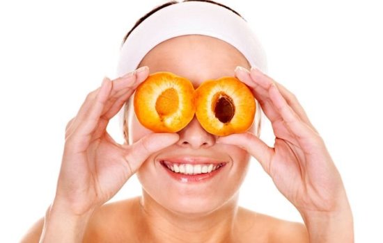 Маски из абрикоса для лица – зачем? Как сделать маску из абрикоса в домашних условиях: для нормальной, сухой и жирной кожи
