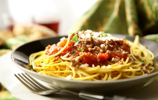 Спагетти в мультиварке - вкусно и быстро. Варианты спагетти в мультиварке с фаршем, сыром, грибами, яйцами, помидорами