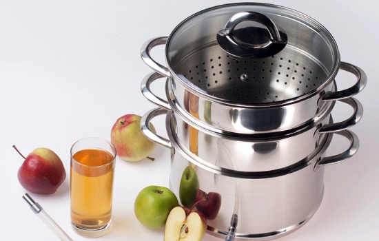Как варить сок из яблок в соковарке на зиму? Очень просто! Тонкости и хитрости: с чем и как сварить сок в соковарке из яблок