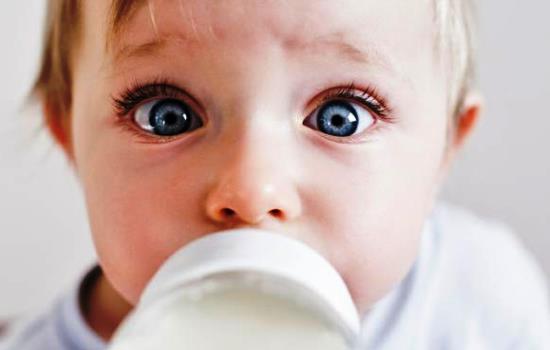 Причины аллергии на молоко у ребенка, симптомы и внешний вид болезни. Что делать при аллергии на молоко у ребенка?