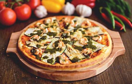Пицца с баклажанами – сколько ни готовь, всегда мало! Рецепты пиццы с баклажанами и сыром, помидорами, грибами, колбасой