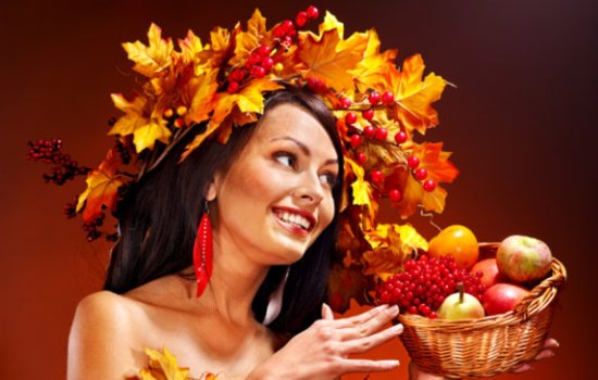 Венок своими руками: крупные цветки в украинском стиле. Осенний венок своими руками: чудеса бумажного рукоделия детально