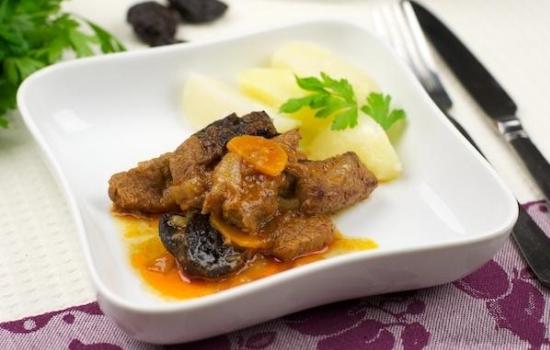 Говядина с черносливом в мультиварке – нереально вкусно! Лучшие рецепты сочной говядины с черносливом в мультиварке
