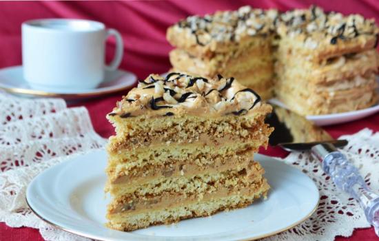 Песочный торт – рецепты рассыпчатых десертов. Простые и интересные рецепты песочных тортов с кремом, вареньем, творогом