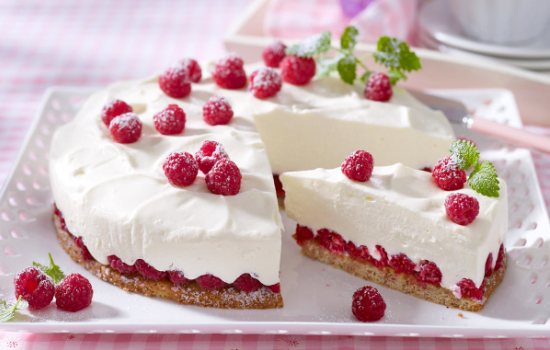 Нежный и вкусный низкокалорийный торт – рецепты лакомства для стройных сладкоежек. Варианты крема и теста для низкокалорийного торта