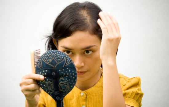 Причины и лечение выпадения волос у женщин: чем страшна алопеция. Выпадение волос у женщин - профилактика заболевания