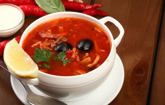 Солянка со свининой: варианты традиционного супа со свининой, капустой, грибами. Как готовить солянку с картофелем и рисом?