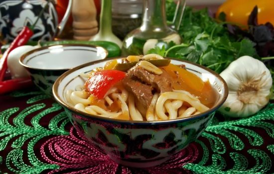 Лагман узбекский – изумительное блюдо, которое насытит своим вкусом, ароматом и внешним видом. Лучшие рецепты лагмана по-узбекски