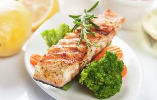 Рыбный стейк – эффектный вид, шикарный вкус! Рецепты рыбных стейков на сковороде, в духовке с разными маринадами и продуктами