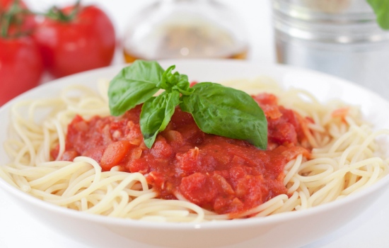 Томатный соус для спагетти – лучший способ разнообразить простое блюдо. Подборка лучших рецептов томатного соуса для спагетти