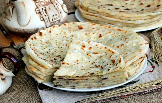Кавказские хычины: пошаговые рецепты лепешек с начинкой. Как приготовить сырные, мясные, картофельные хычины (пошагово)