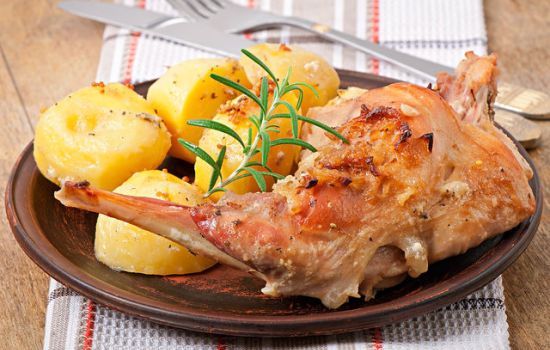 Блюда из кролика: быстрый рецепт – доступный деликатес. Блюда из кролика - быстрые рецепты вкусного и нежного мяса