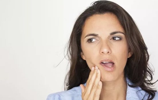Сводит челюсть: причины неприятного симптома. Если сводит челюсть, что делать в первую очередь, когда начинать лечение