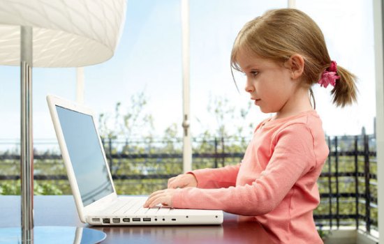 Преимущества и недостатки раннего обучения ребенка навыкам работы на компьютере. Рёбёнок и компьютер: как не навредить психике