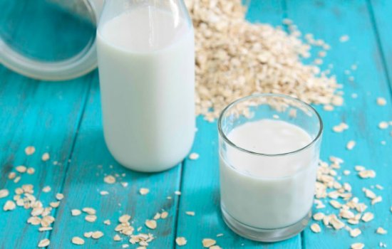 Овсяное молоко: польза при правильном употреблении. Есть ли от овсяного молока вред для организма, противопоказания?