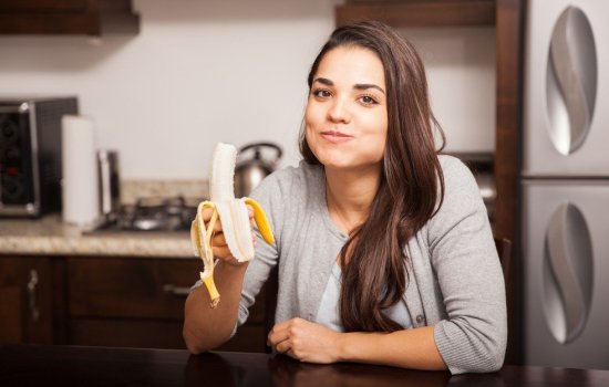 Какую пользу приносит употребление банана для здоровья? Может ли банан нанести вред здоровью и кому следует отказаться от вкусного лакомства