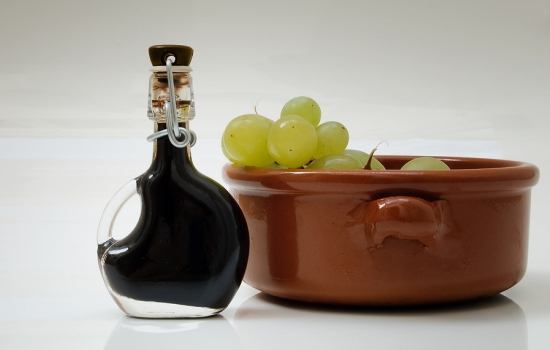 Уксус из винных сортов винограда: польза и вред продукта. Для чего используют виноградный уксус?