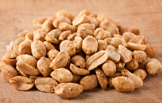 Что известно о пользе жареного арахиса. Особенности приготовления орехового лакомства и может ли принести вред жареный арахис